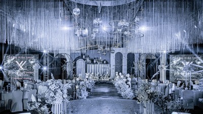  夏日蔷薇婚礼策划：灰蓝色系的浪漫星空主题婚礼