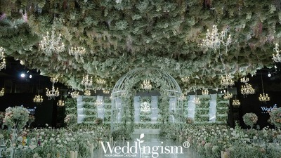 Weddingism婚礼主义：自然的松霜绿碰撞上高贵的古铜金，一场仙气朦胧的秘境“花漾”婚礼