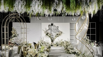 淡然优雅的白色+绿色系现代风韩式婚礼