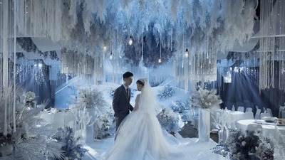 精致典雅又有高级感的雾霾蓝色+白色系婚礼