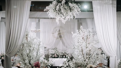 具有空间穿透感和层次感的白色+绿色系韩式婚礼