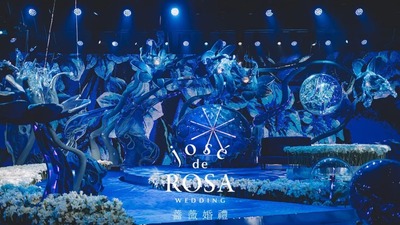 在蓝色梦境之下有着宇宙级浪漫和梦幻的银婚盛典